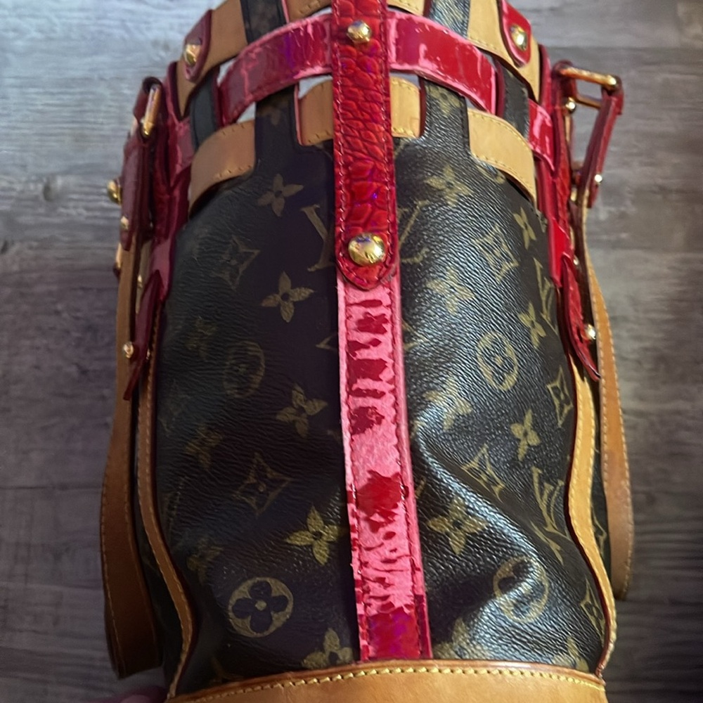 Louis Vuitton limited edition rubis neo bucket monogram crocodile leather - Picture 4 of 17